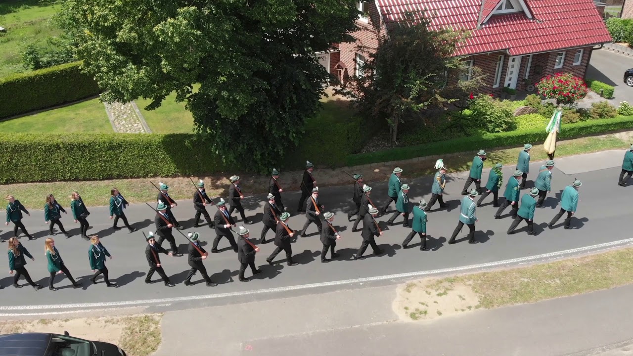 Lathen - Schützenfest 2019 /  Teil 1... Marsch zum Königshaus.