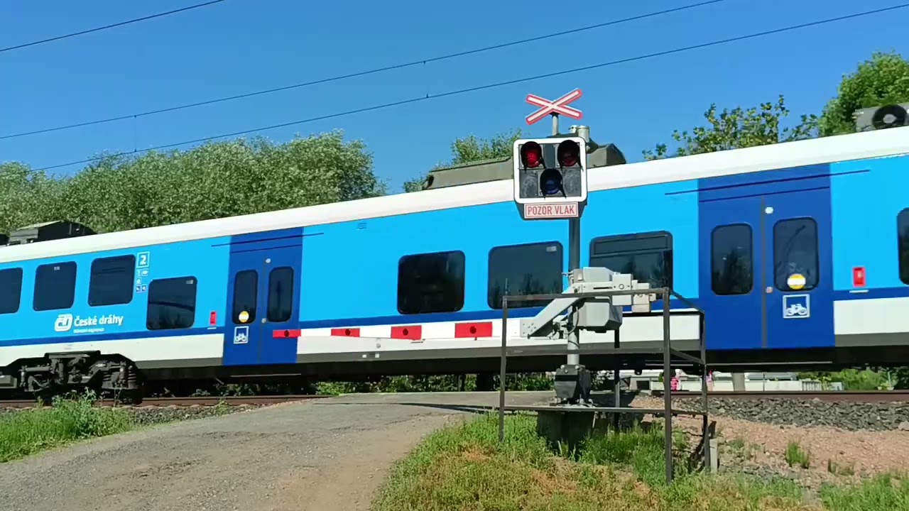 Železniční přejezd Předměřice nad Labem [P5216] (AŽD 97 + ZV-02)