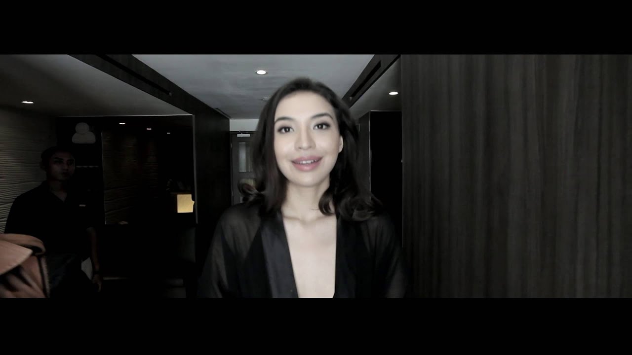 ESTIQUE Stem Cell Sunscreen feat. Manohara Odelia