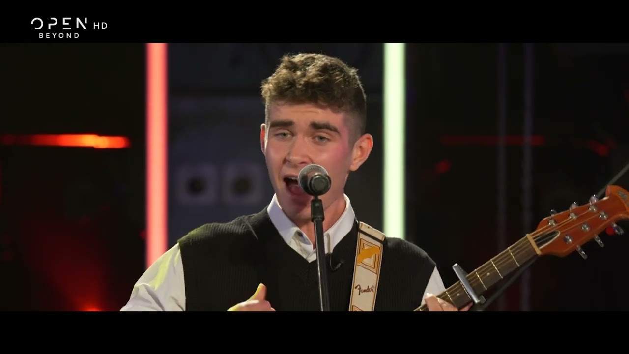 Victor Vernicos - Hallelujah | Ένα Τραγούδι Ακόμα (xmas 2022