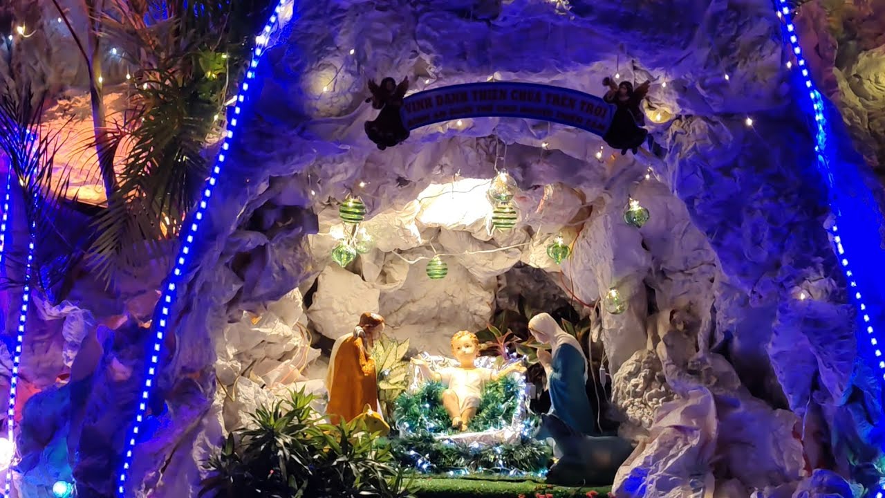 Hang đá Bêlem bé nhỏ đón chúa ra đời 