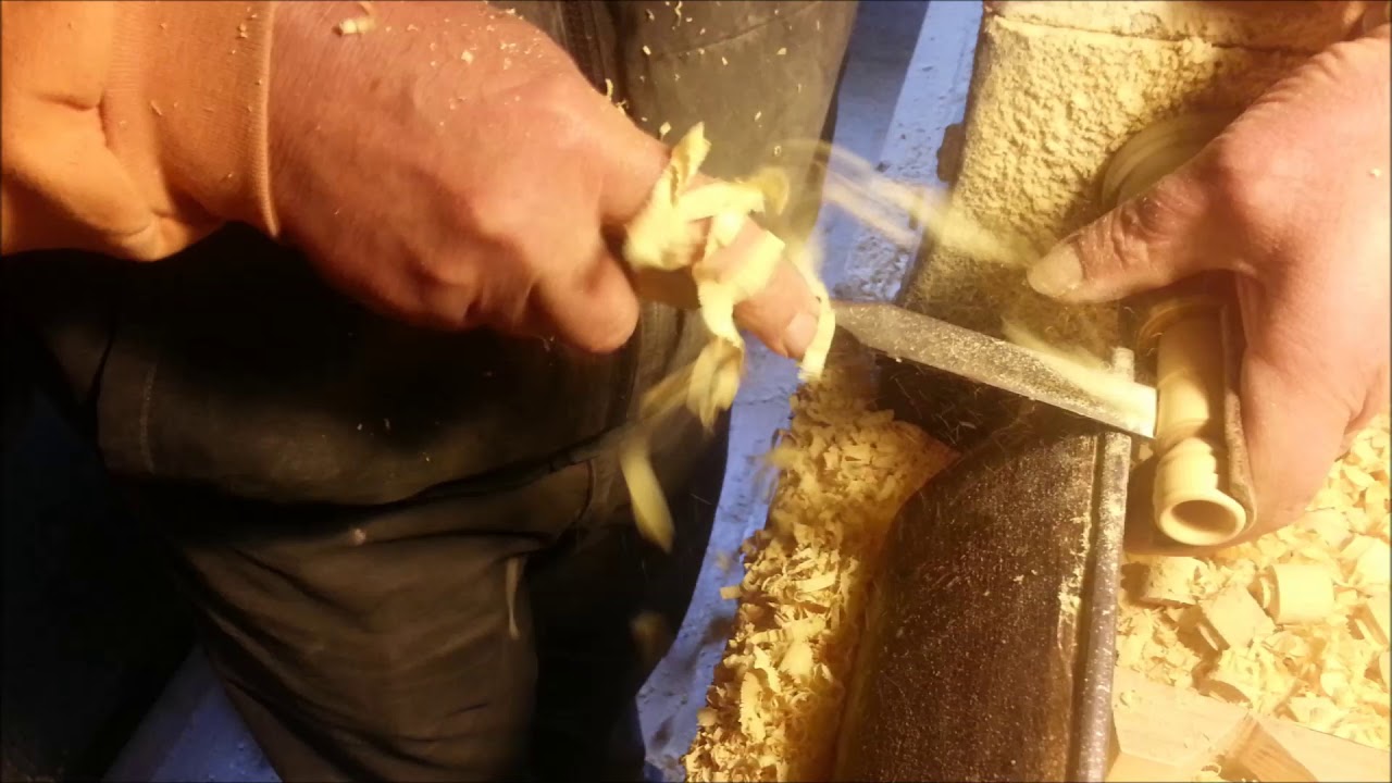 VIDEO M&eacute;tier d'art: un fabricant d'appeaux &agrave; Sorgues