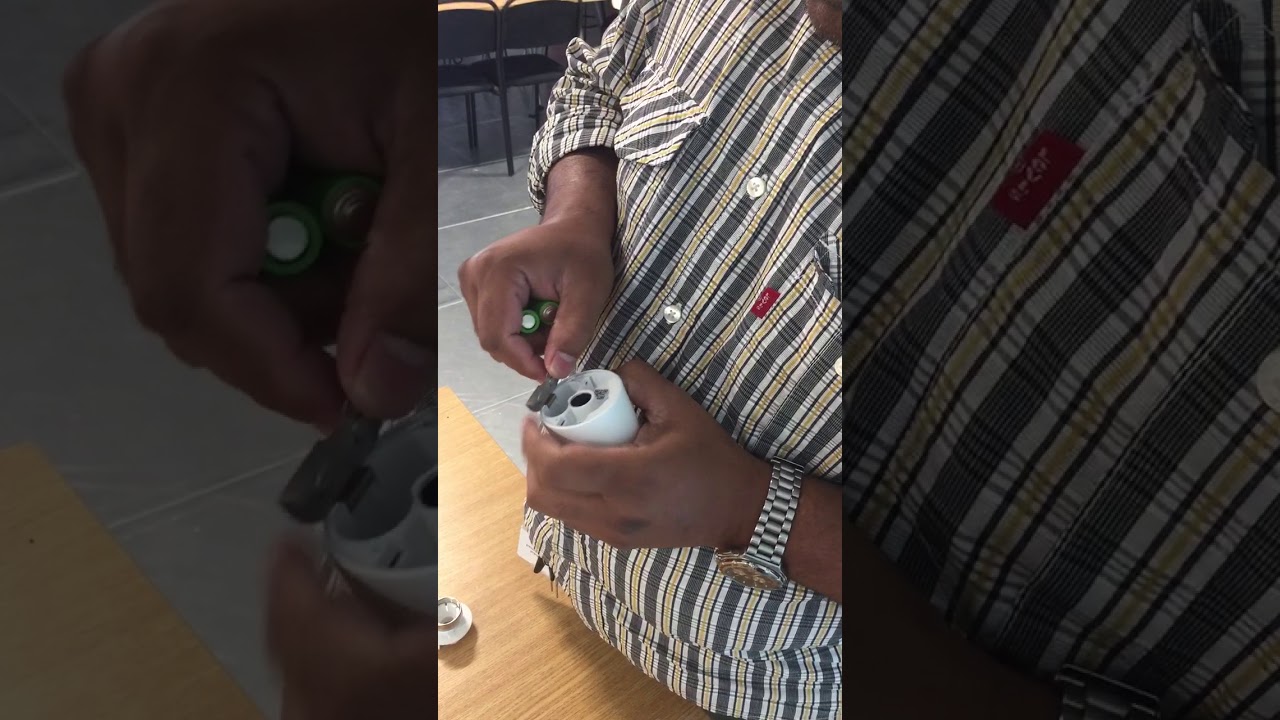 How to replace the batteries of Tado Smart Radiator Thermostat