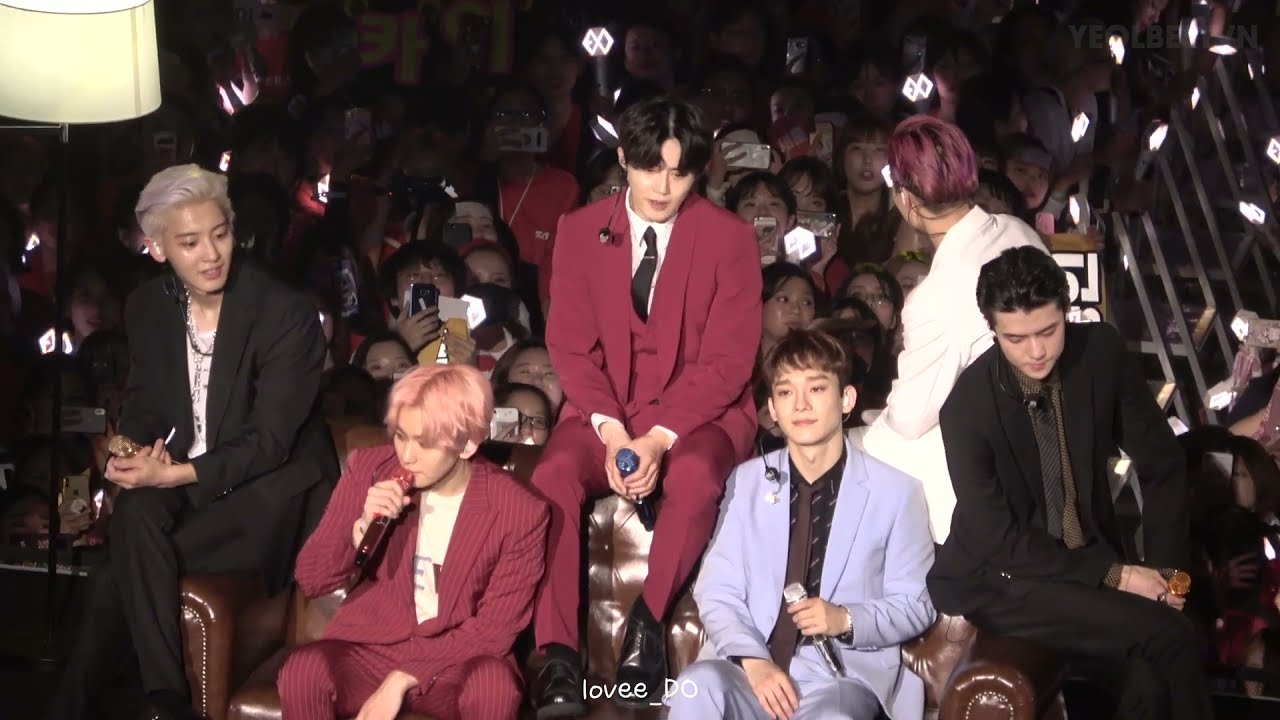 Tổng hợp những sự cố hài hước khi hát live của EXO =))