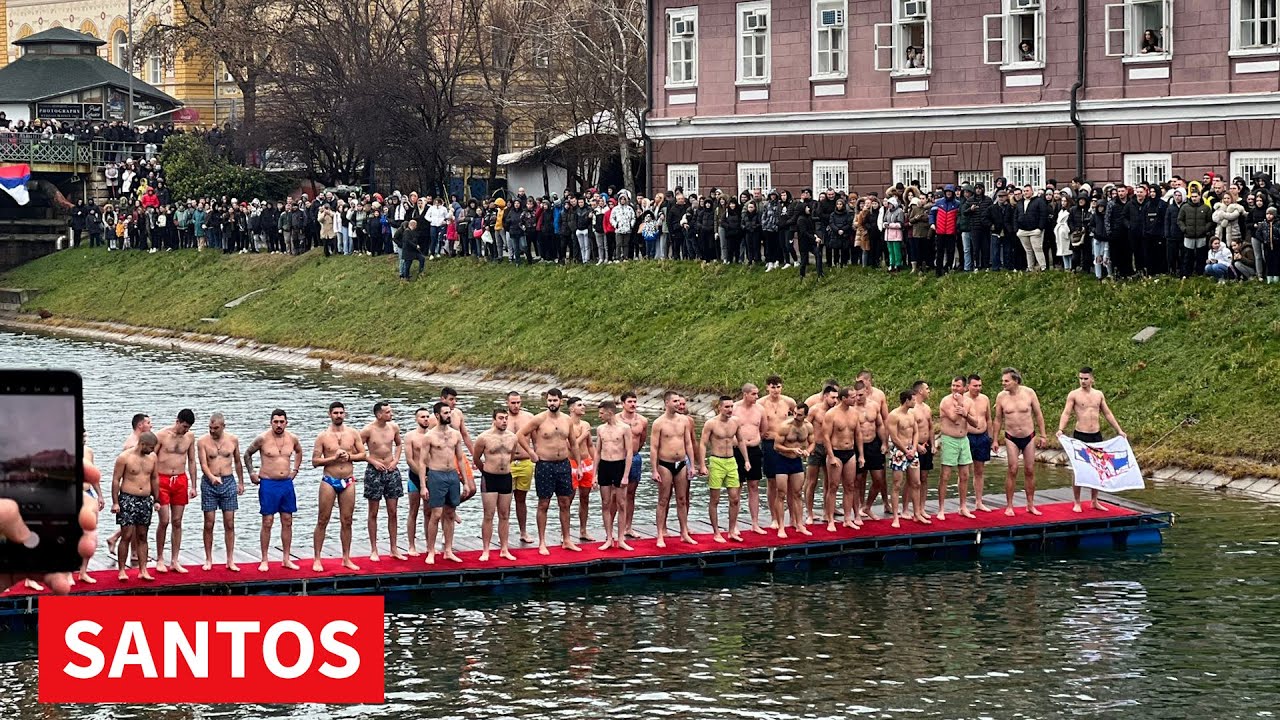 NA 15. PO REDU PLIVANJU ZA ČASNI KRST OD 60 UČESNIKA PRVI JE DOPLIVAO LAZAR JAKOVLJEVIĆ