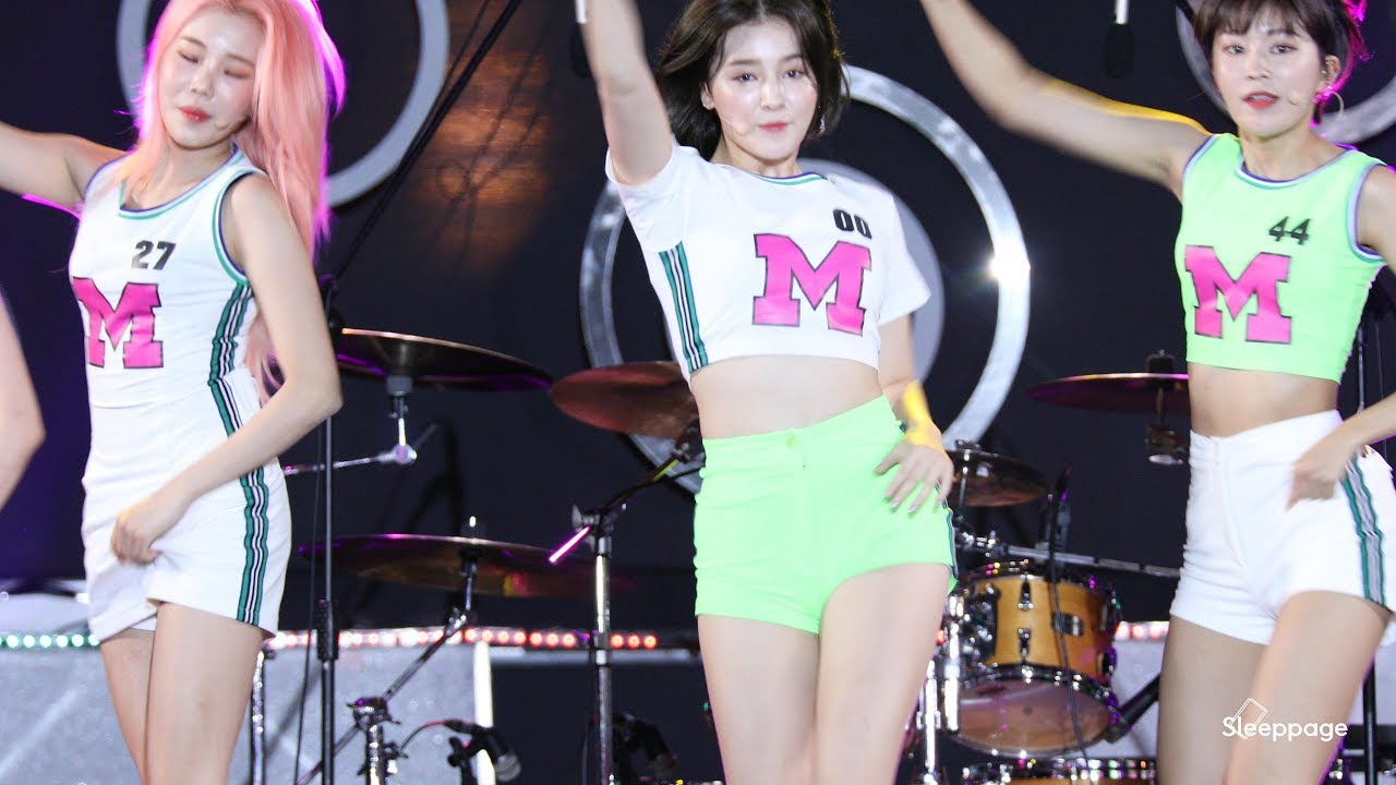 [4K] 180728 모모랜드 MOMOLAND 배앰 BAAM 낸시 NANCY @ 영덕섬머뮤직페스티벌 By Sleeppage