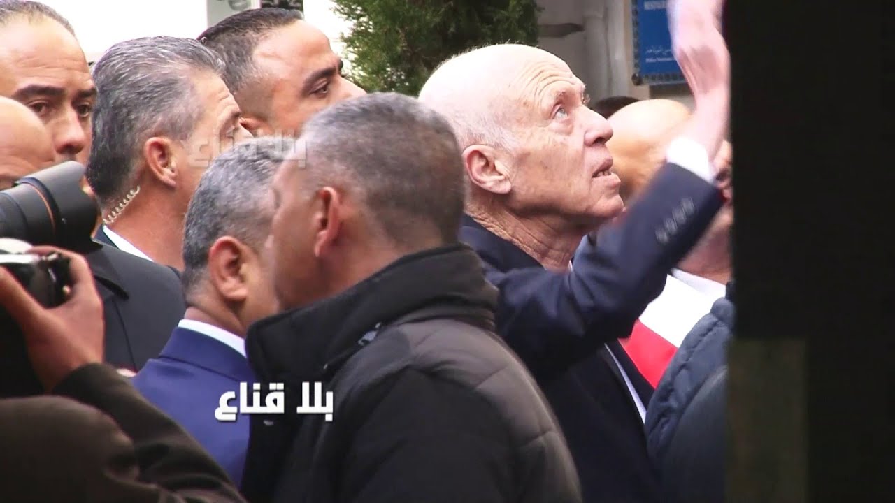 قيس سعيد في جولة مفاجئة بالعاصمة والمواطنون يطالبونه بتطهير الادارة عالمباشر ورسائل أخرى في الصميم!!