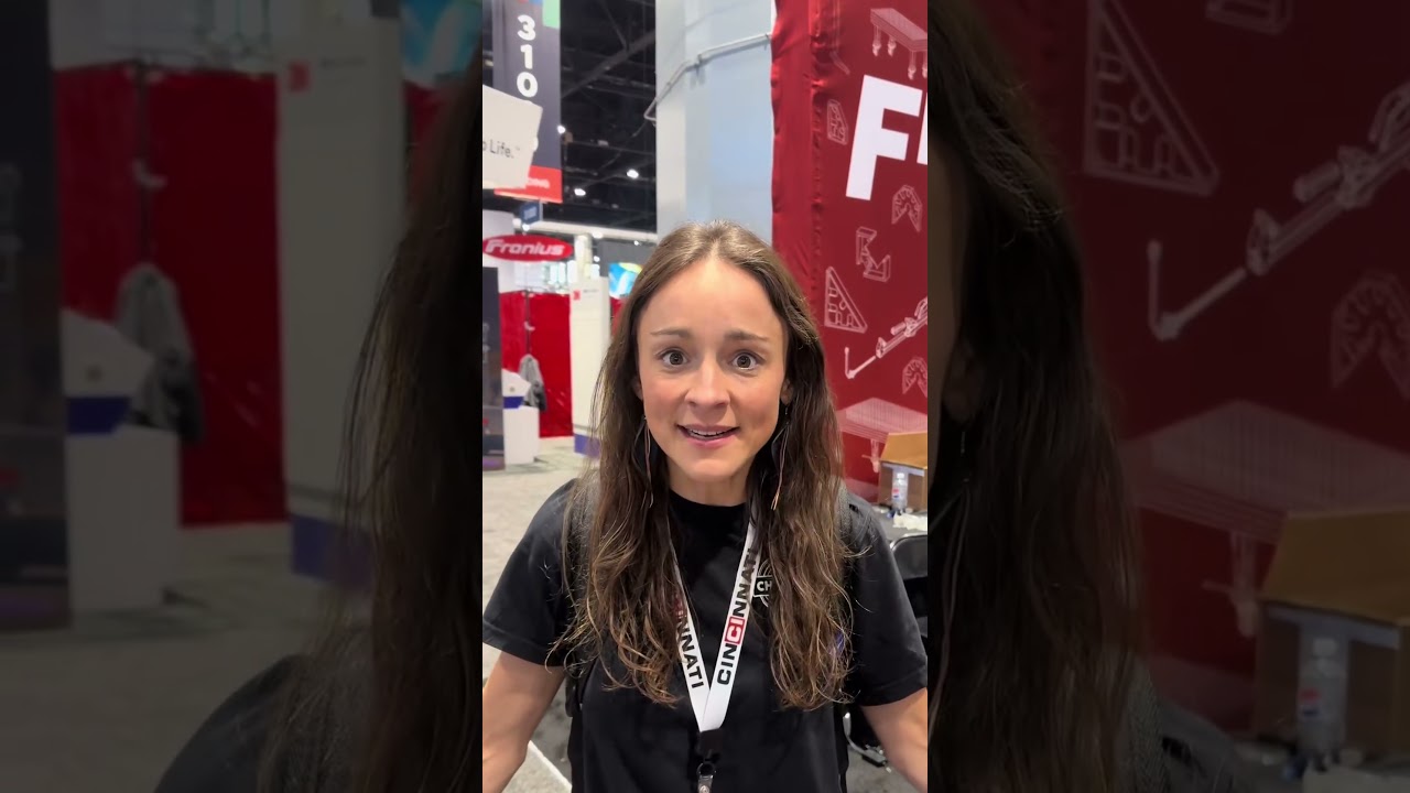 When at @FABTECHEXPO you grab a few @Fireball Tool squares. Everyone knows that! #chiassonsmoke