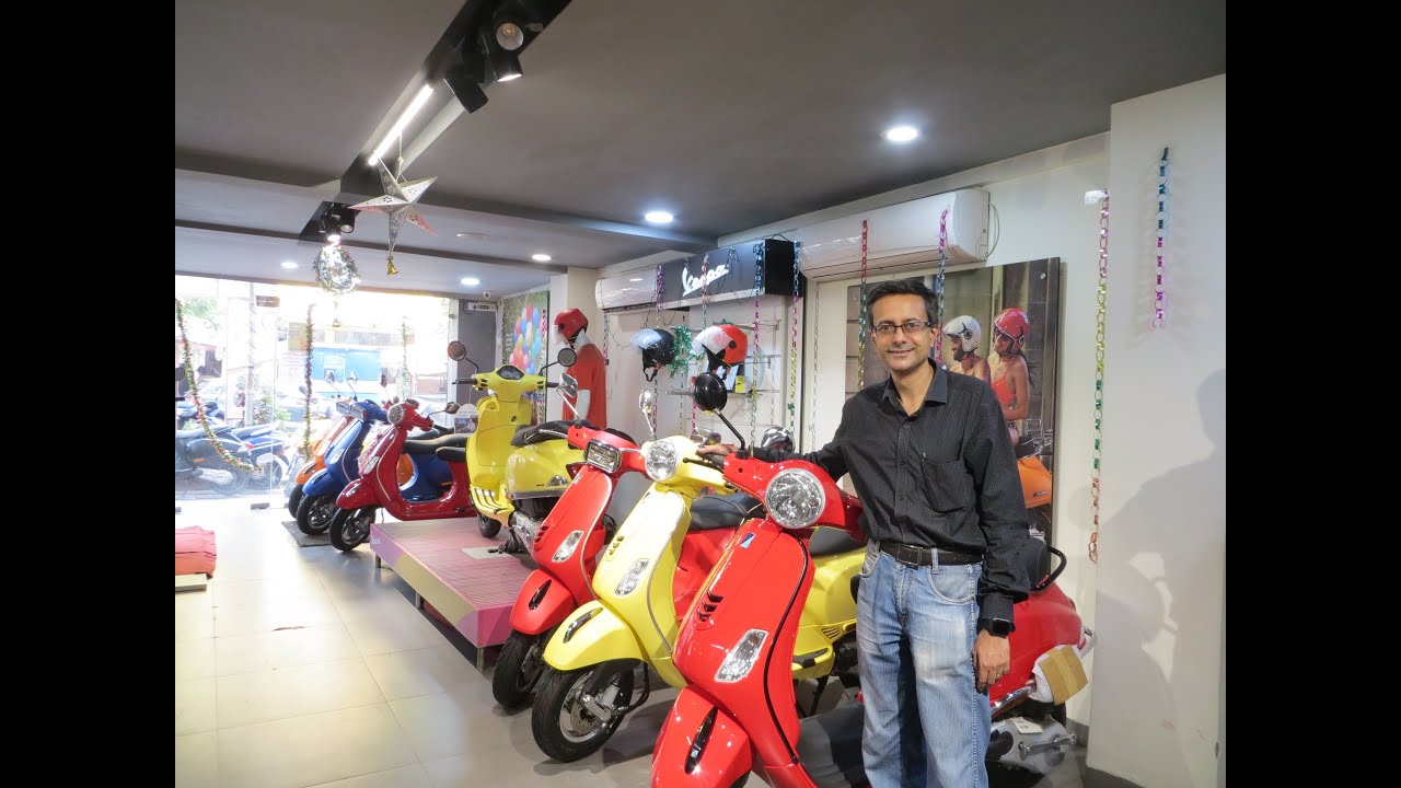 #Vespa Premium Scooters Showroom Vlog at Kolkata