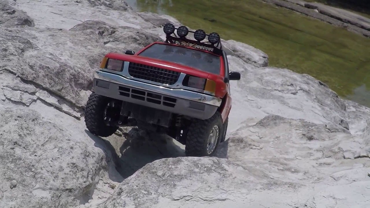 TAMIYA CC-01 ISUZU AMIGO - SCALE OFF-ROAD CRAWLING AT DUCK CREEK