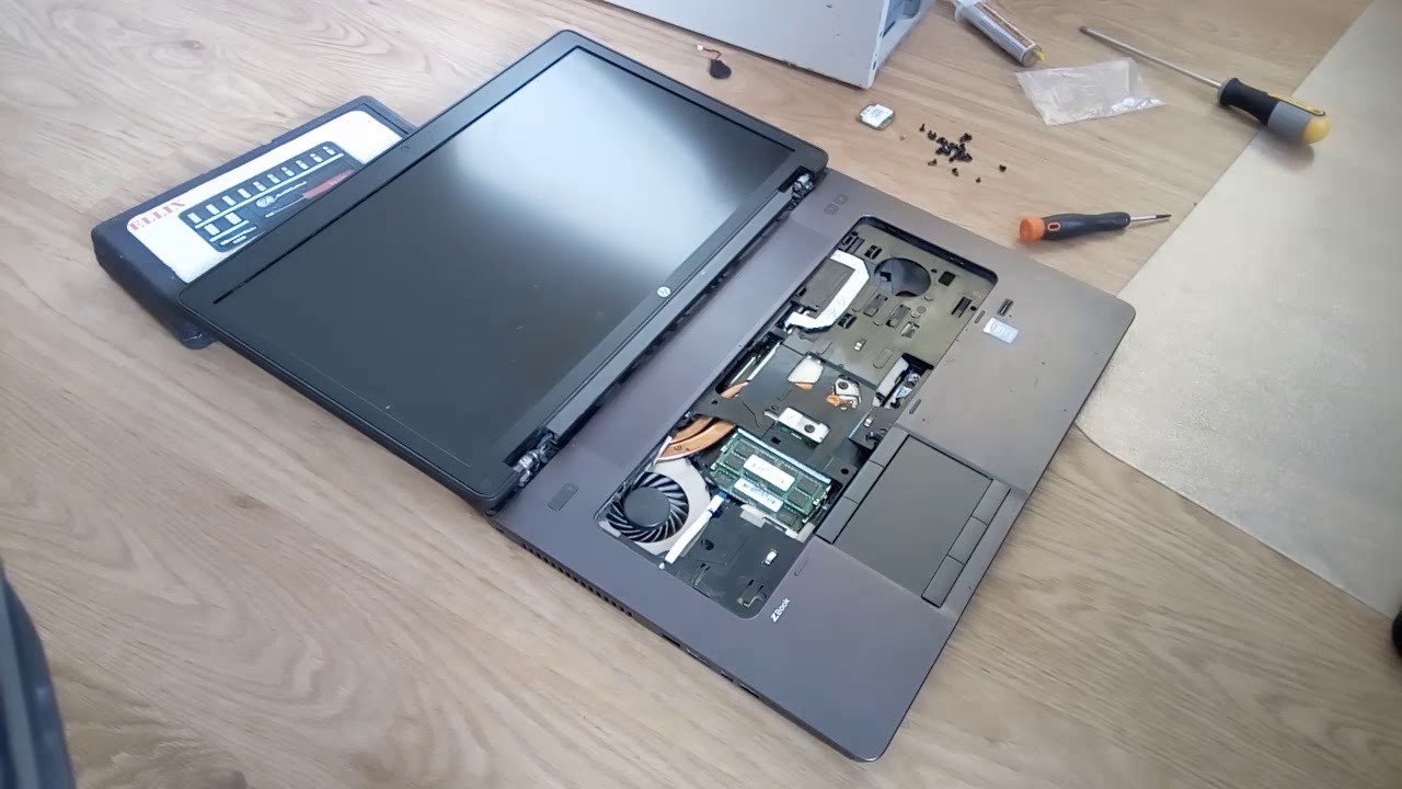 HP ZBook 17 assembly