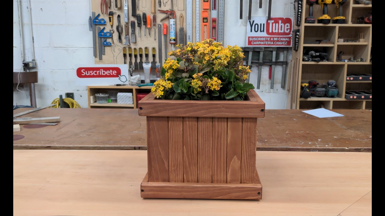Que acabado podemos darle a una maceta de madera para protegerla