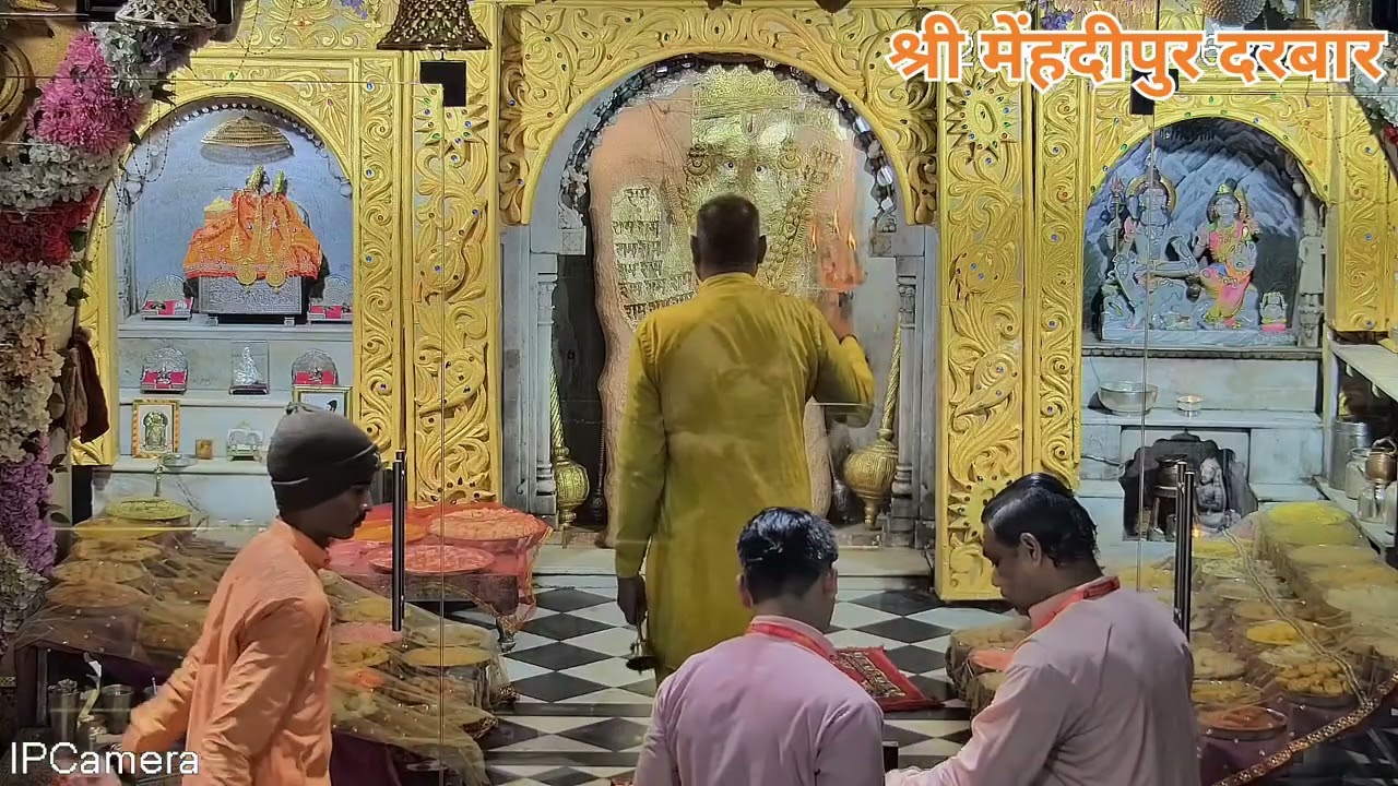 श्री बालाजी महाराज के रोजाना आरती दर्शन करने के लिए हमारे चैनल को सब्सक्राइब करें। #balaji #aarti 