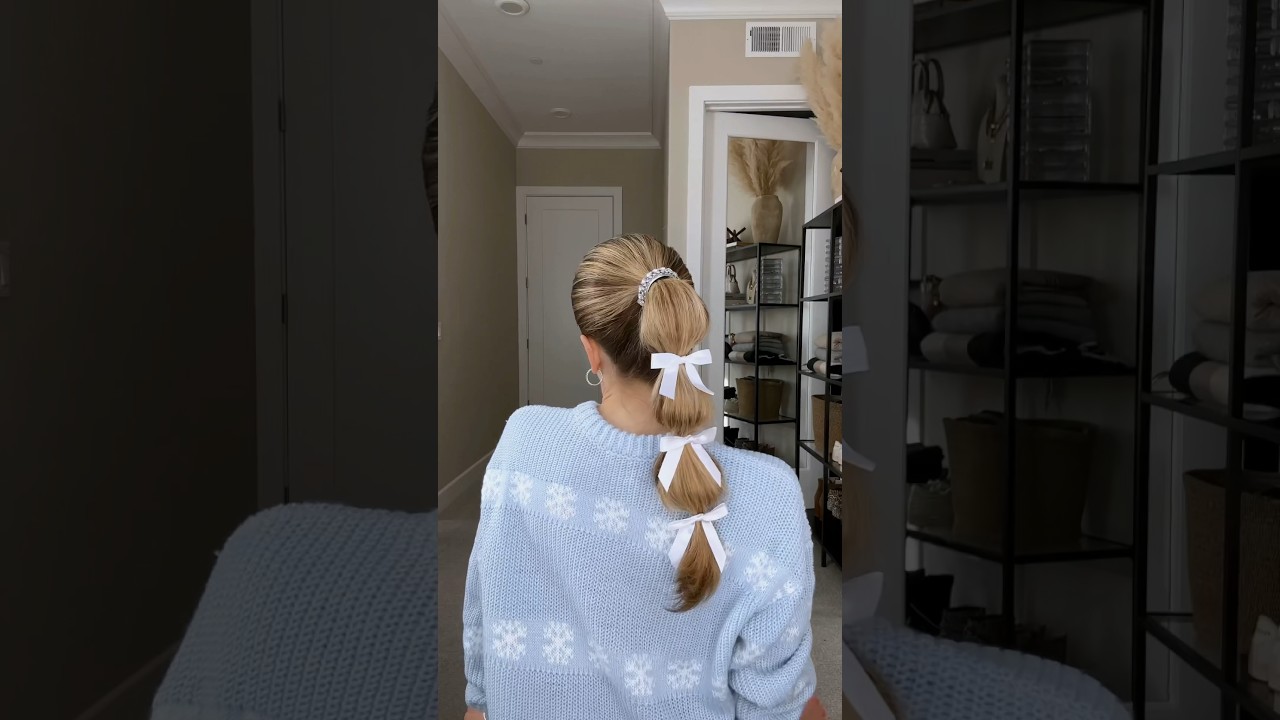 WINTER-INSPIRED BUBBLE BOW PONYTAIL