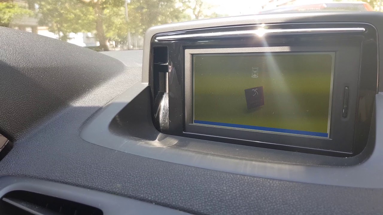 TomTom Carminat Live Europe 1005 on Renault Megane 2012