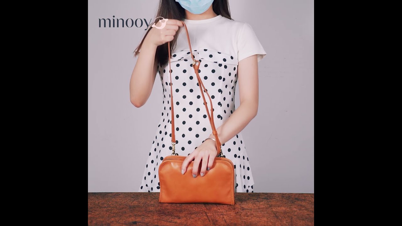 Minooy Urania Clutch Bag