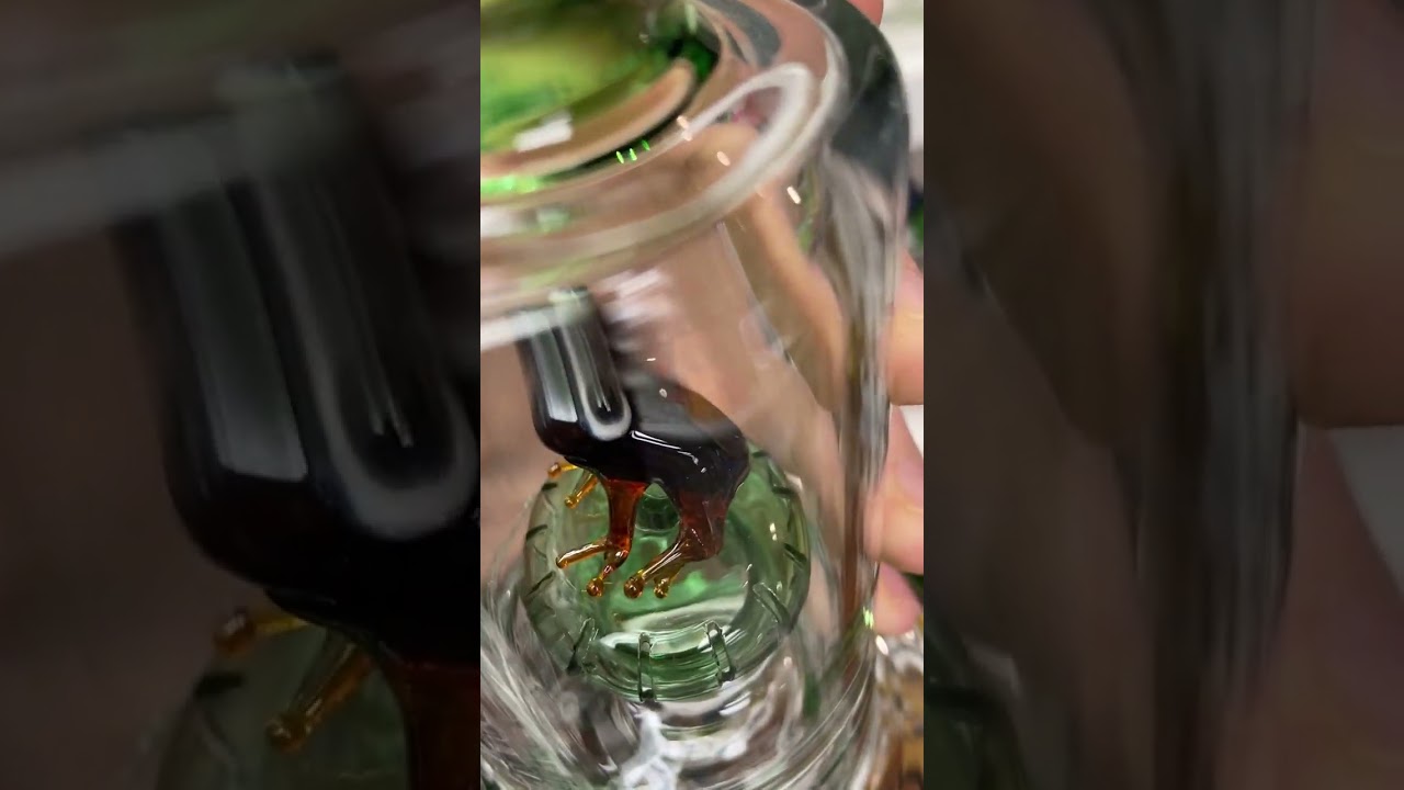 Showerhead Perc frog bong