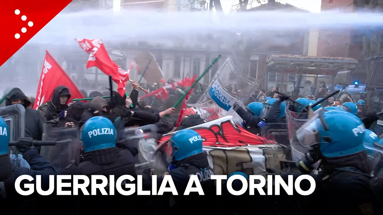 Sgombero Askatasuna, scoppia la guerriglia a Torino: violenti scontri tra manifestanti e polizia
