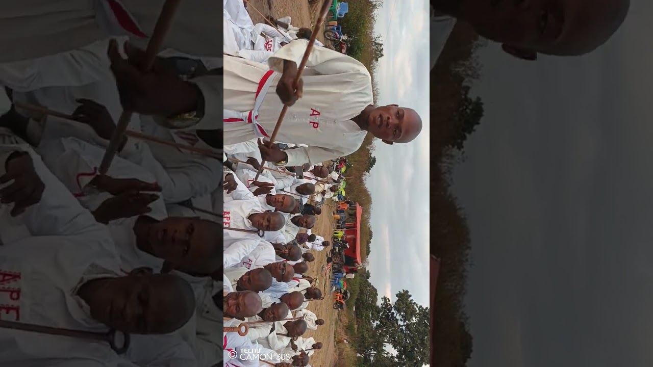 Tshiewejaweja kolwozi .