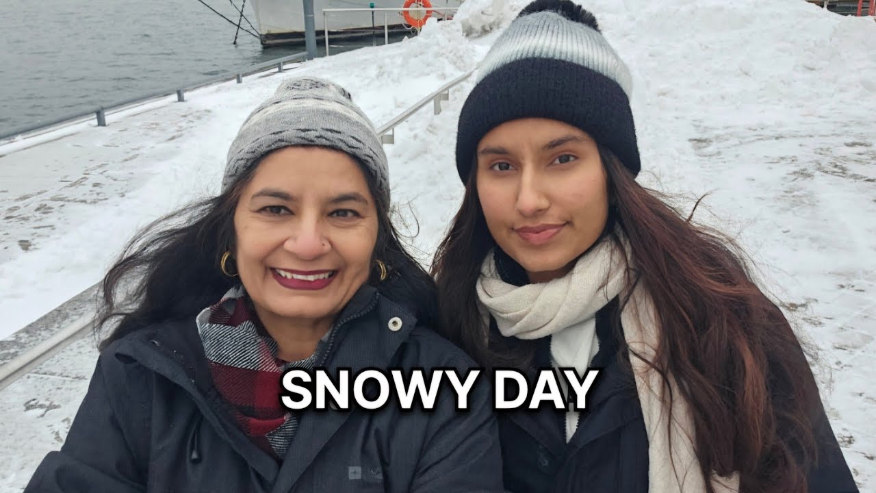 Indian Mom in Toronto Winter || Snowy Day 🌨 #canadavlog #volgger #canadavlog 