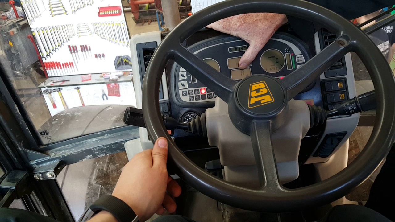 How to operate a JCB fastrac 2115 and diagnose trouble codes