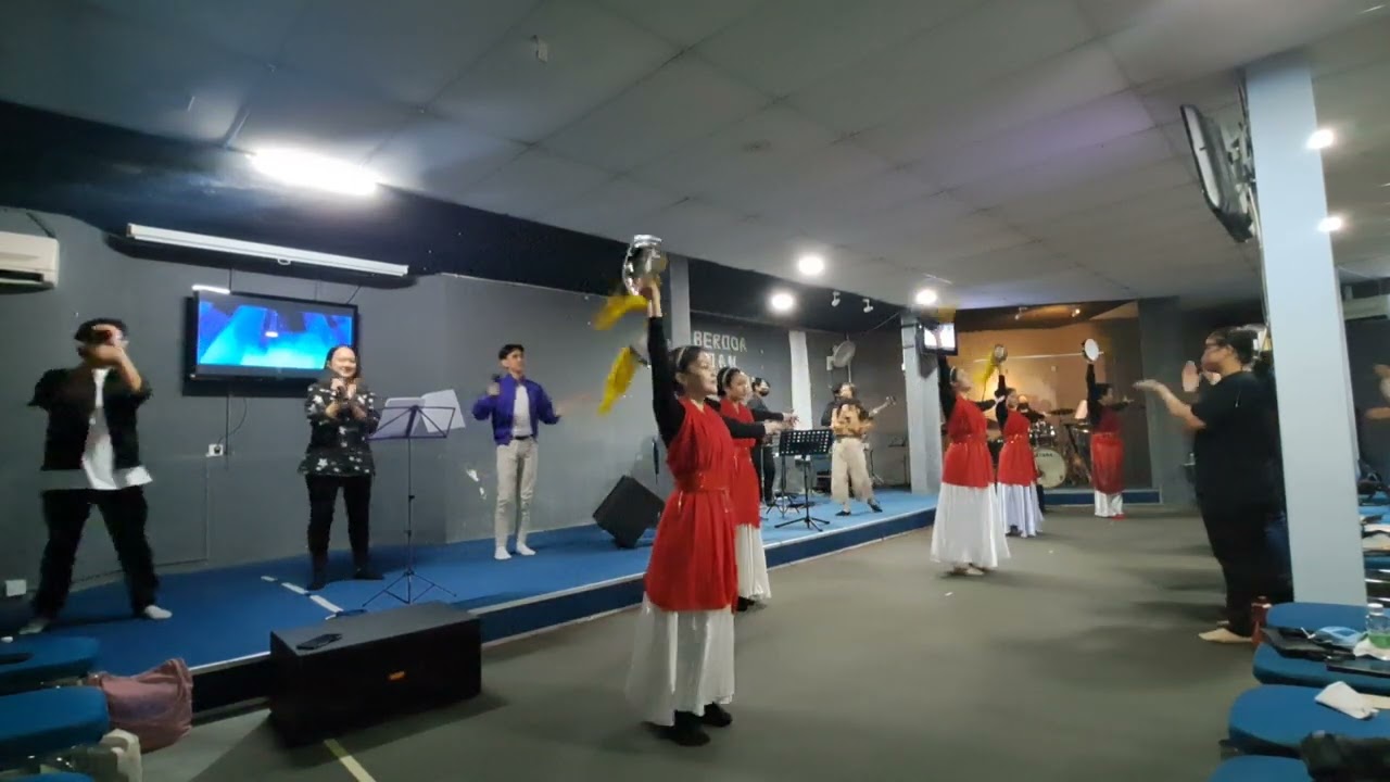 Tarian Rebana ibadah RGM  TajukLagu : Yesus kami puja //Terima sukacita surga// Hatiku percaya_~_~_