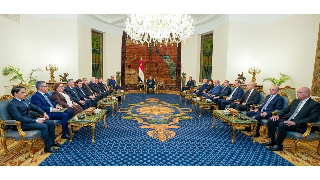 السيد الرئيس يستقبل الوزير الأول لجمهورية الجزائر ويلتقي الرئيس التنفيذي لشركة 