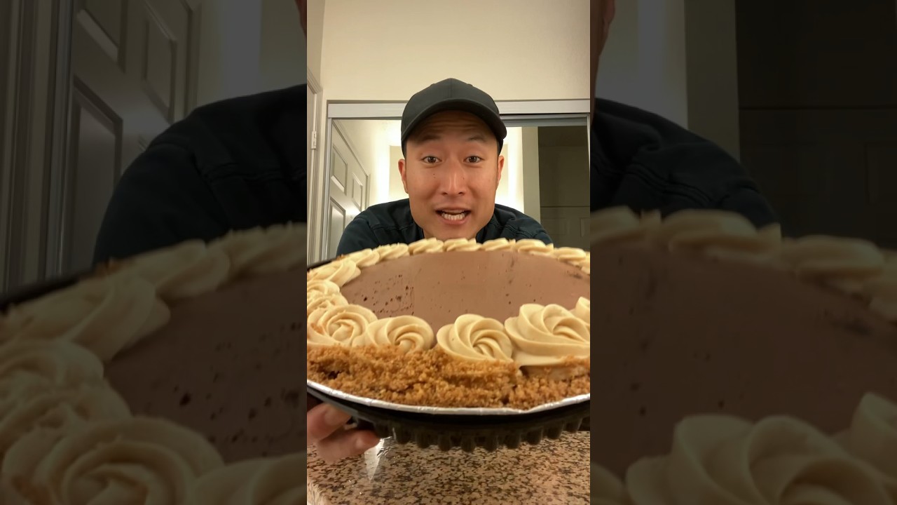 Costco Peanut Butter Chocolate Cream Pie 🥧