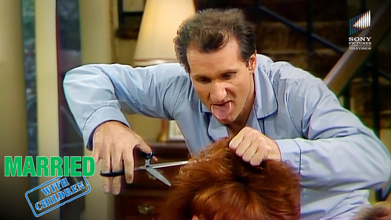 Al Gets Ready to Give Peggy a Haircut & Bud Takes Dating Advice From Kelly | Married With Children