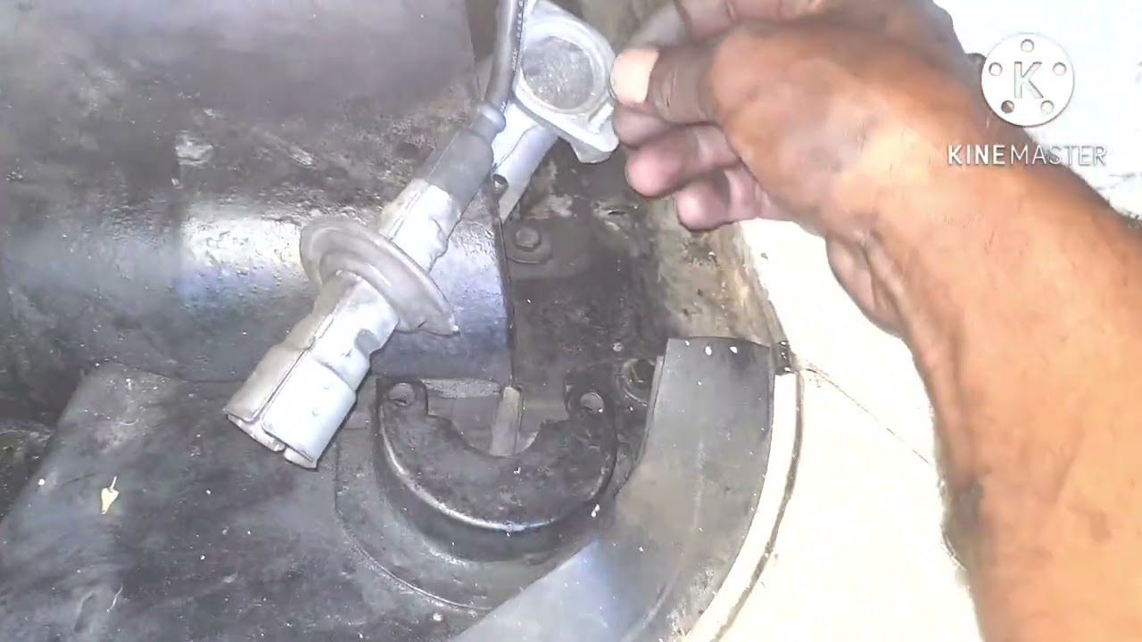 Instalando o coletor principal da Kombi sem retirar a capela do motor