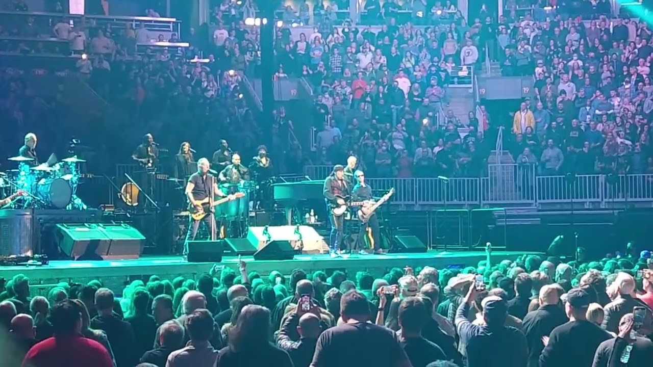 Bruce Springsteen - Trapped - TD Garden Boston 03 20 2023