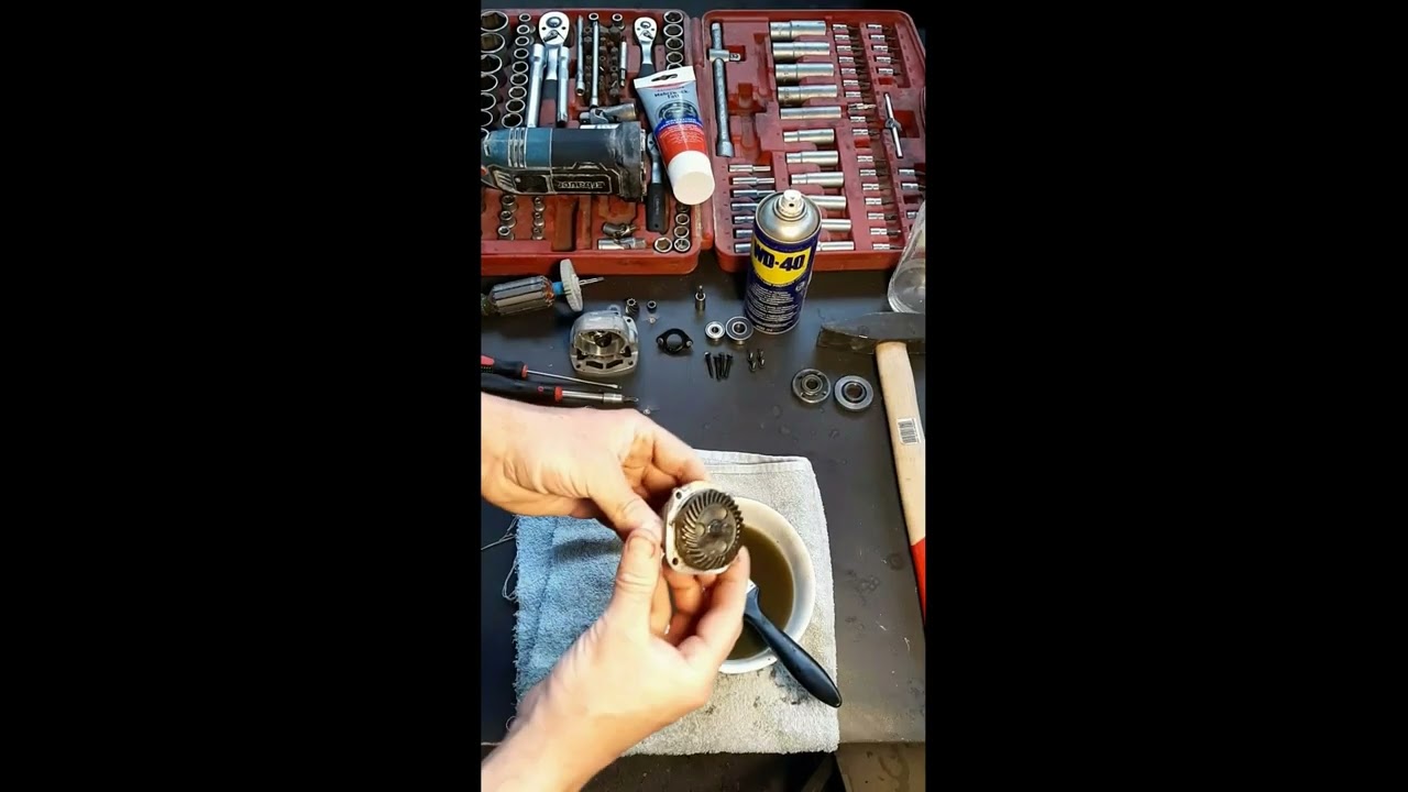 Reparatie polizor unghiular inlocuire rulment. Angle grinder bearing replacement Erbauer EAG1010 125