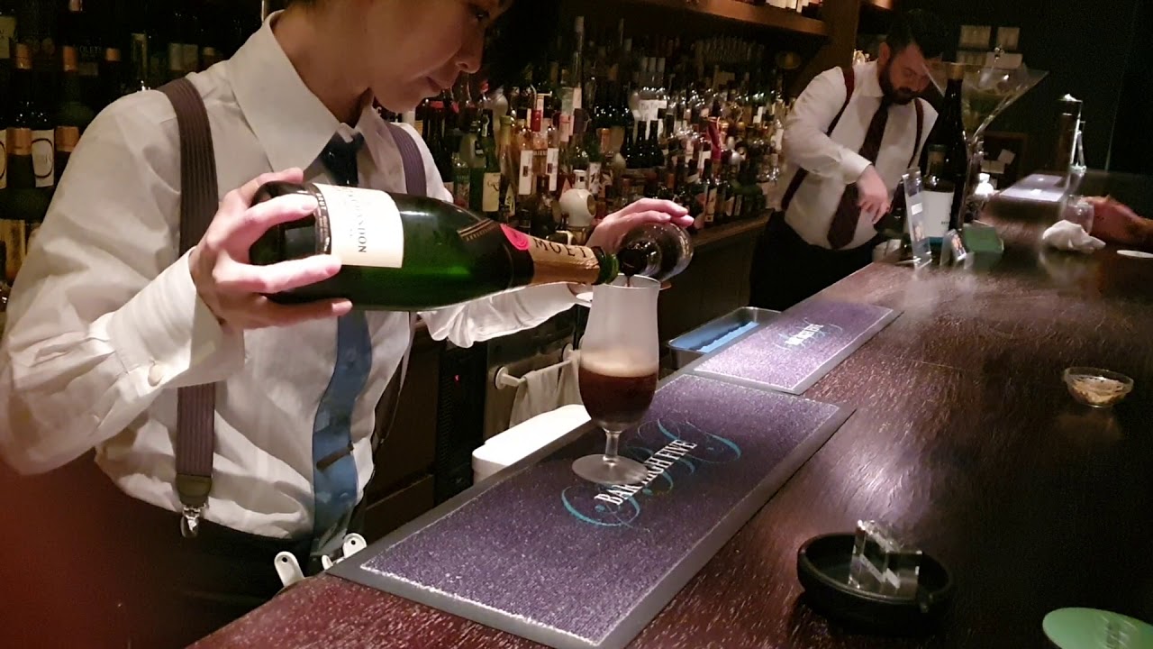 Black Velvet cocktail