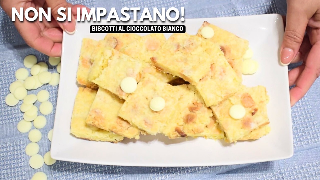 Versi l’Impasto in Teglia e Via! 🍪 Biscotti al Cioccolato Bianco Pronti in Pochi Minuti