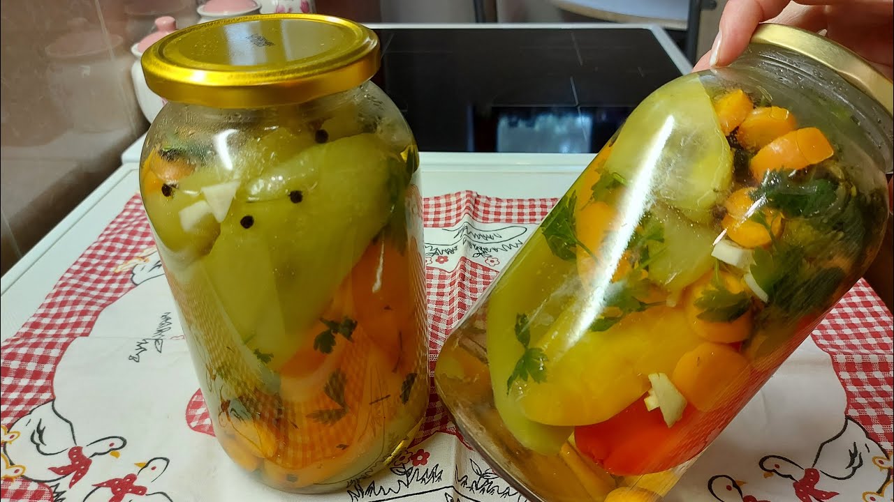 KRALJICA ZIMNICE-snežna peckana paprika u tegli bez koje ne čekam zimu-čvrsta,škripi,preukusna.
