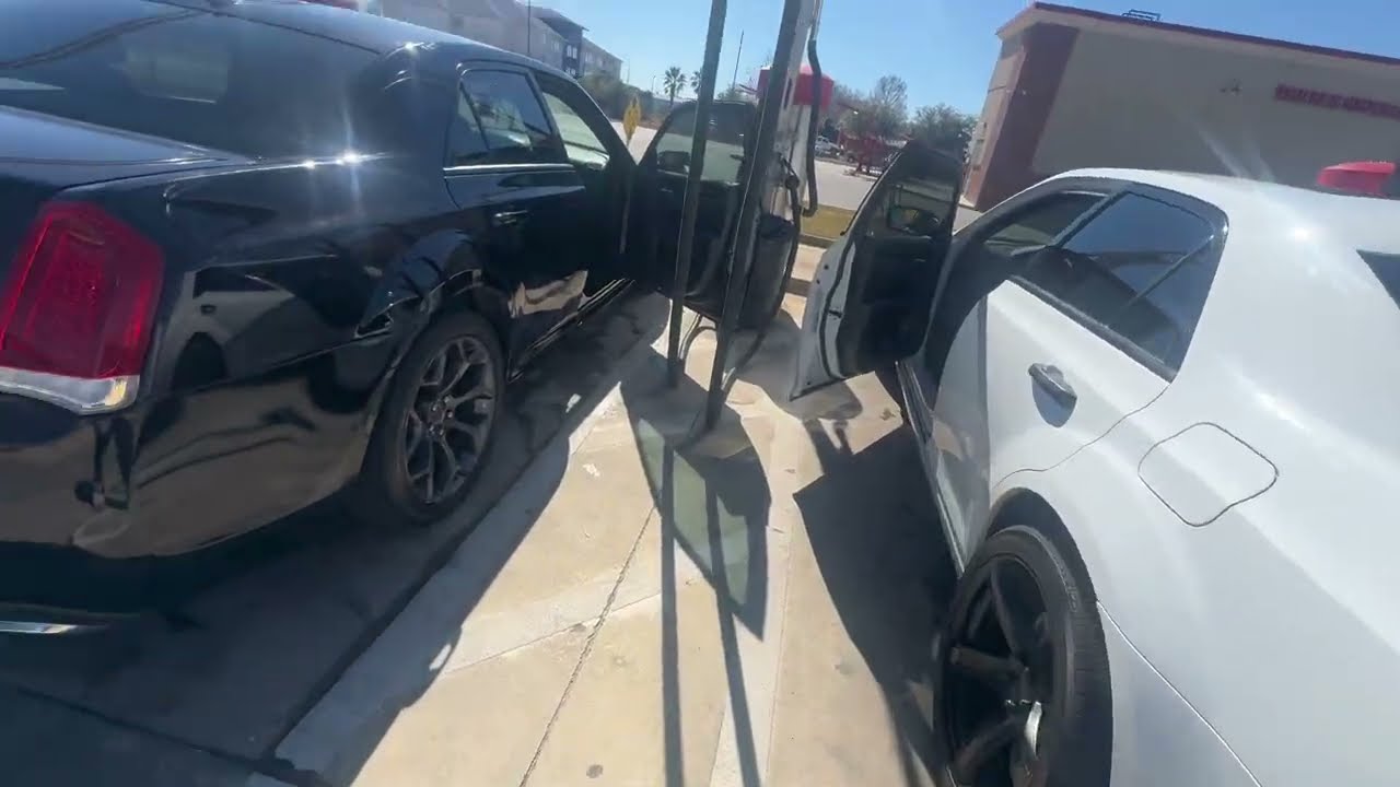 Vlog/Last minute car meet Part 1🔥🔥‼️ #mopar #modded #carwash #chrysler300s 