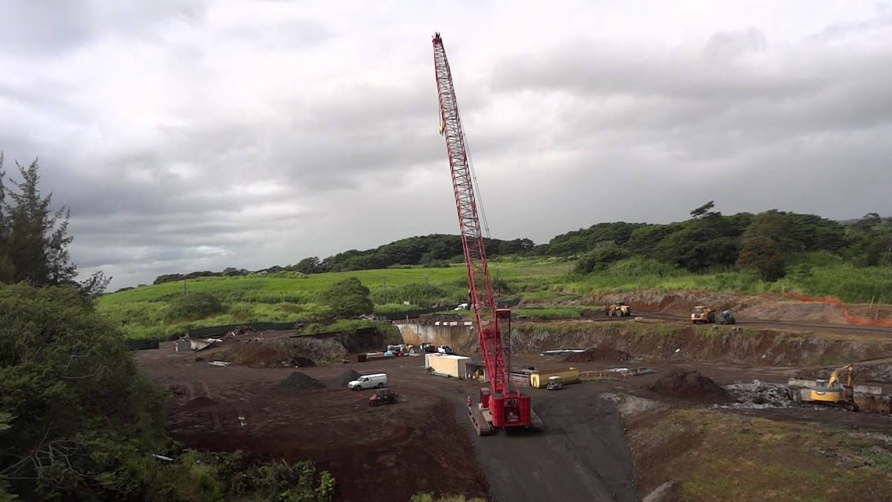 41205 HHB Crane 999 walk down slope 2012 09 13