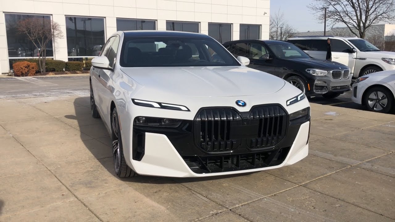 2023 BMW 760i Schaumburg, Barrington, Arlington Heights, Hoffman Estates, St. Charles, IL W23088