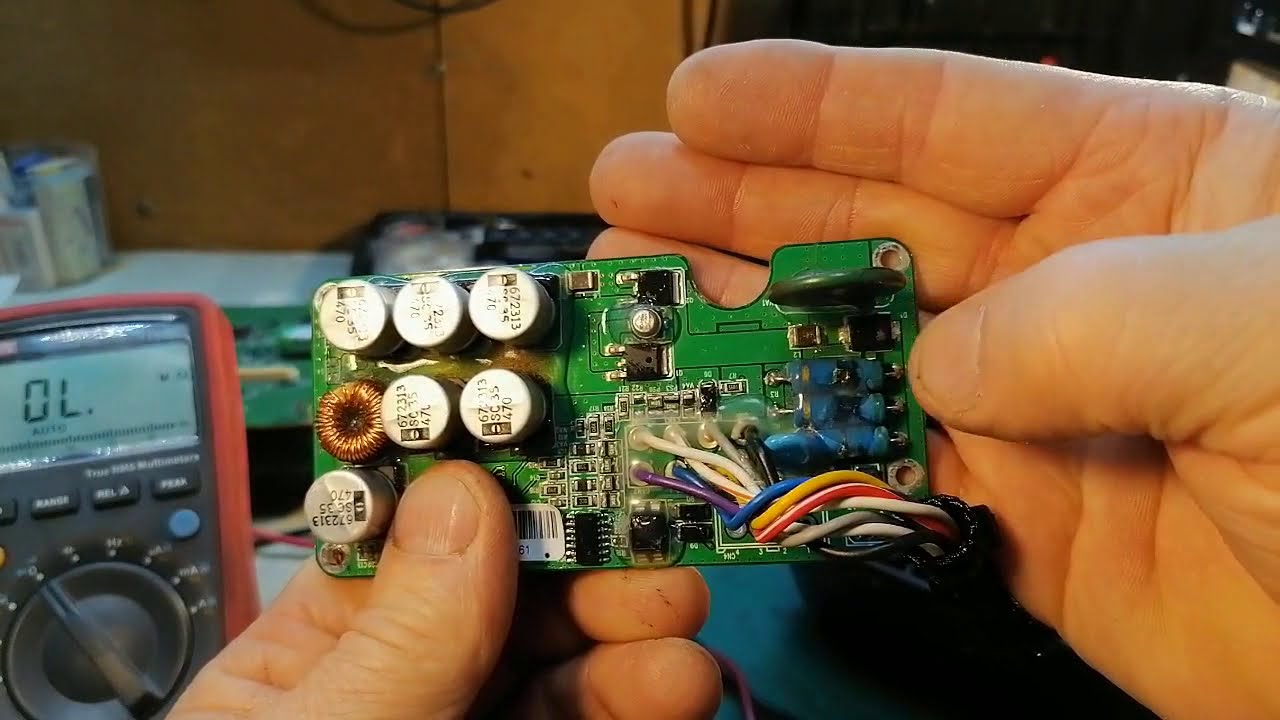 Ремонт монитора экскаватора Hyundai. Repair of Hyundai excavator monitor