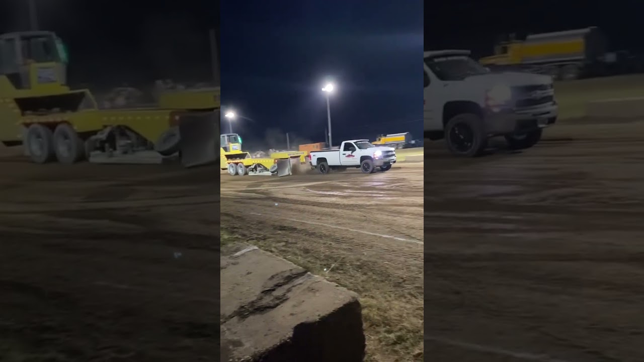 Local gas truck pull.  2009 Chevy 2500hd    Tuned by lakeside auto  in Wasaga beach