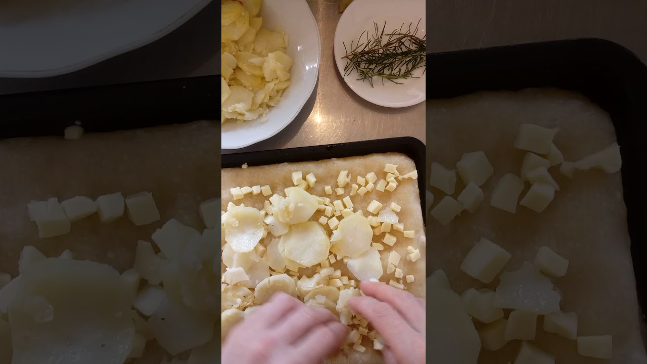 Helppo roomalaistyyppinen peltipizza 72h osa 2 (Levitys, t&auml;ytt&ouml;, paisto) 3/4