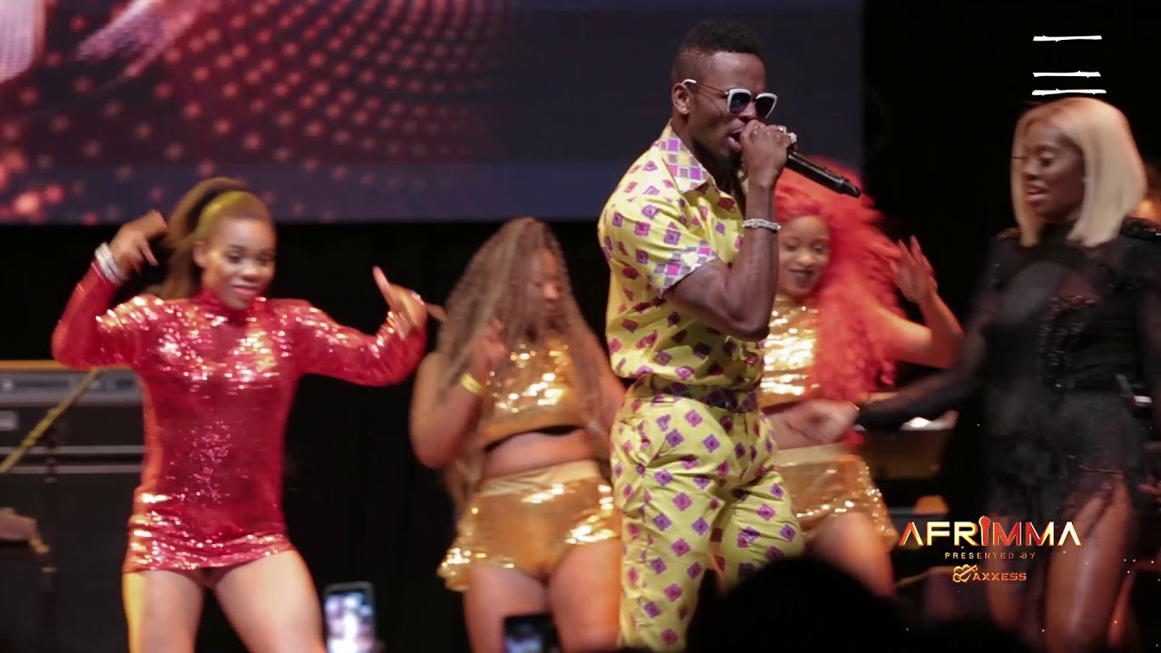 Diamond Platnumz and Tiwa Savage perform together at AFRIMMA 2017