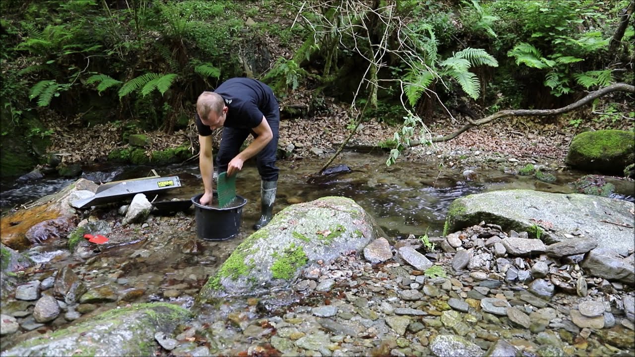 GOLD PANNING IN NORTHERN ITALY  MAY 2019 / GOLDWASCHEN IN NORDITALIEN. MAI 2019.