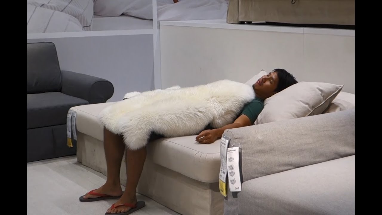 SHOPPING SLEEPING