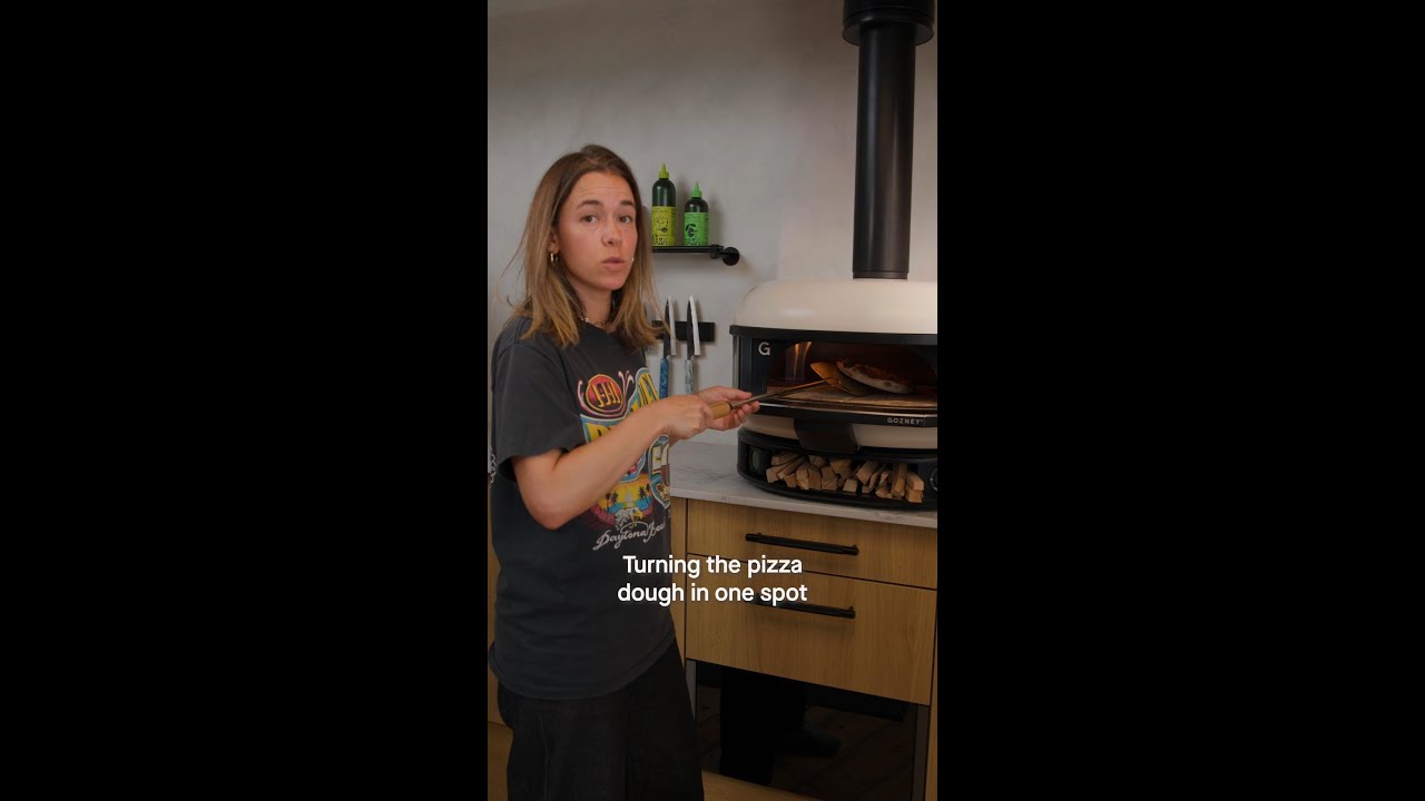 How to turn a pizza #shorts #tips #pizza #gozney