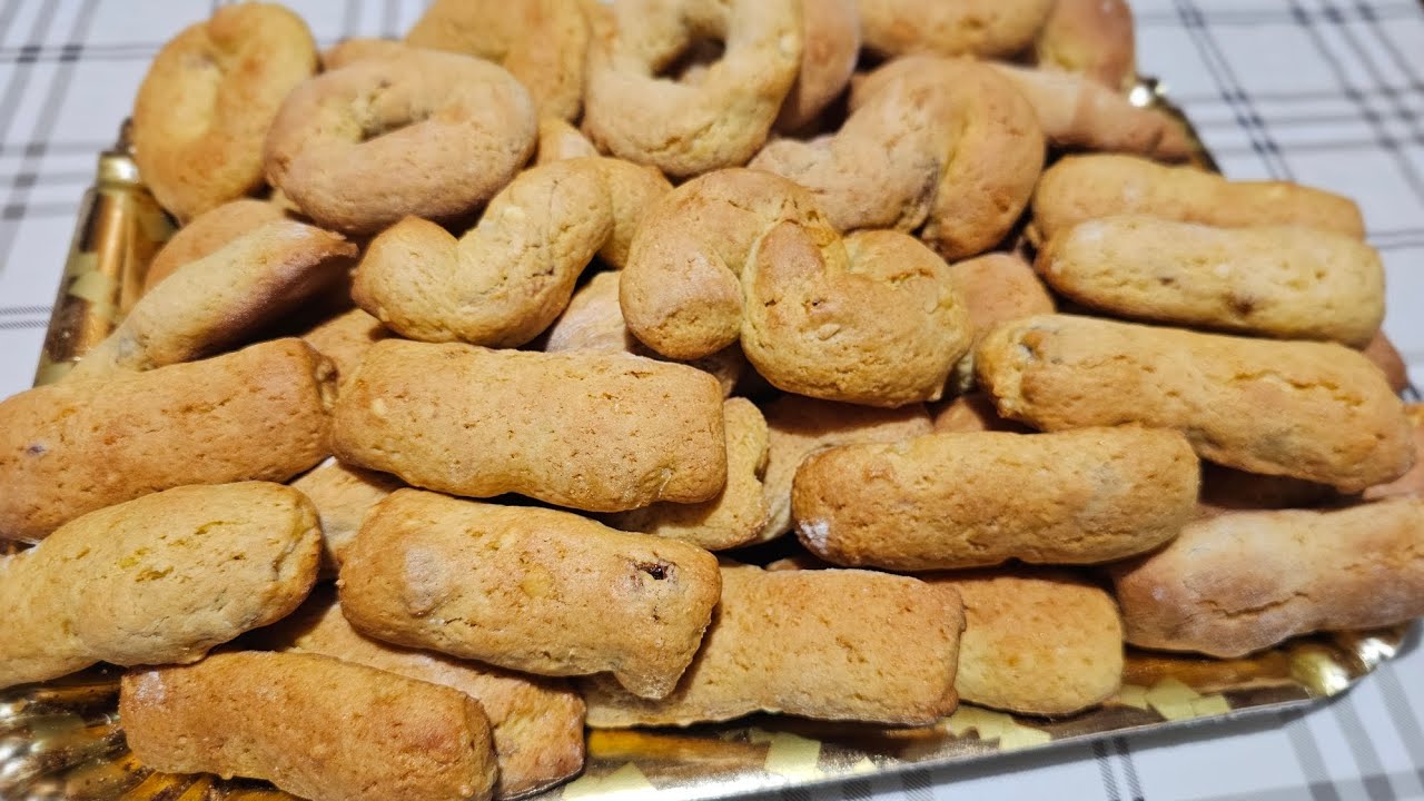 BISCOTTI CON FICHI SECCHI E GOCCE DI CIOCCOLATO BIANCO innamoramento al primo morso 🥰 