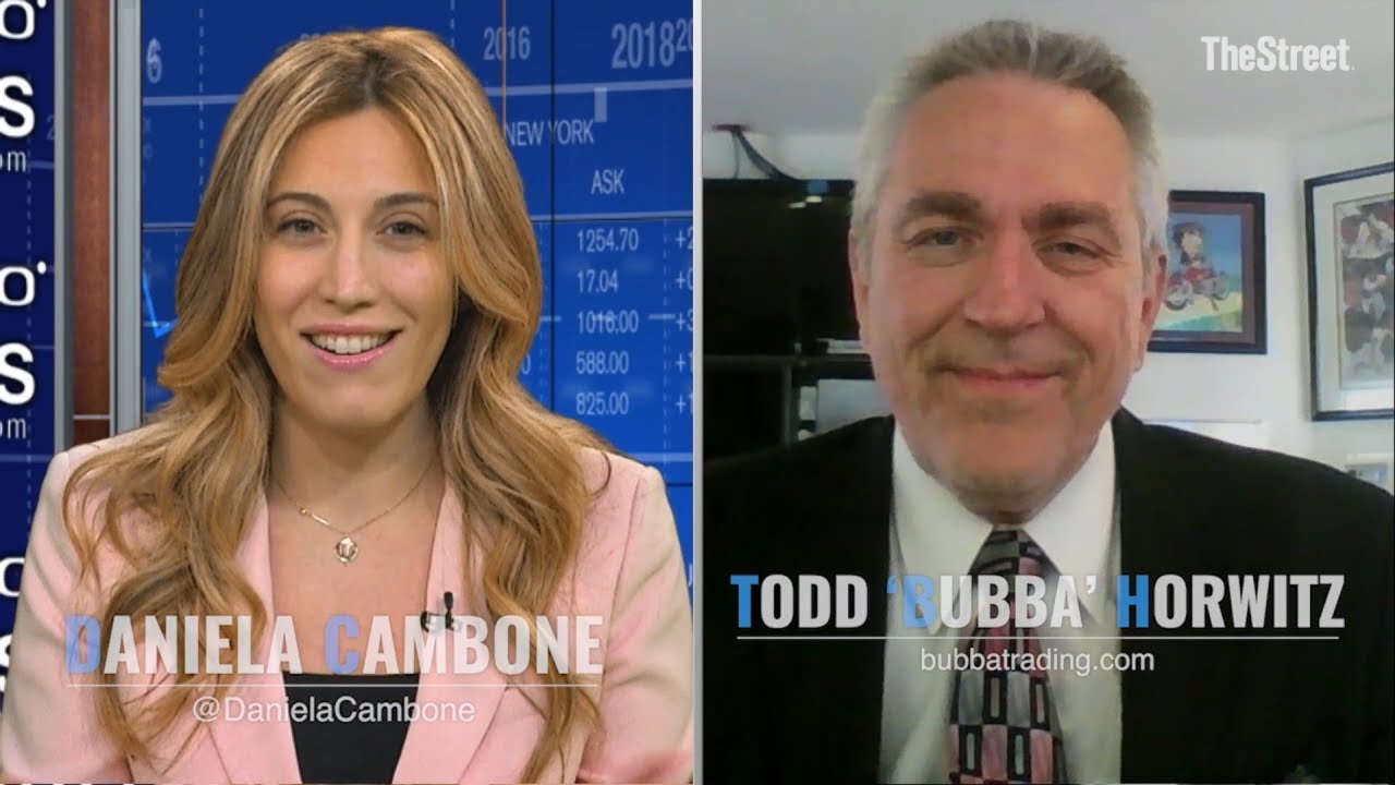 Stay Long-Term Bullish On Gold - Expert