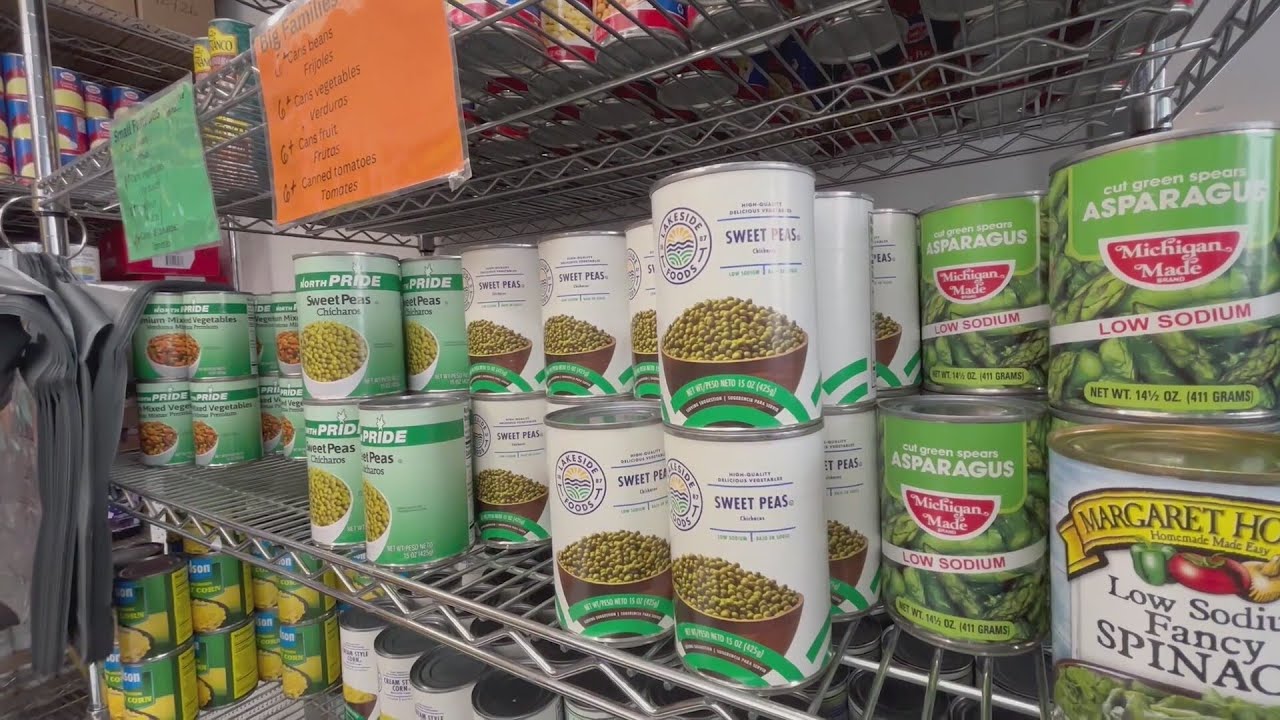 New SNAP work rules in Illinois spark concerns at local food pantries