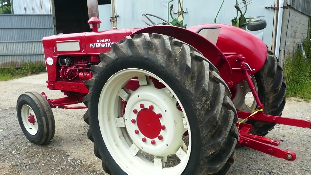 MCCORMICK INTERNATIONAL B-614 2WD TRACTOR