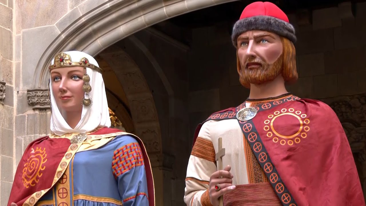 Jordi Grau &eacute;s l'autor dels dos gegants que K&iacute;iv ha regalat a Barcelona